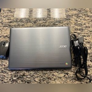 Working Acer Chromebook with wireless mouse
